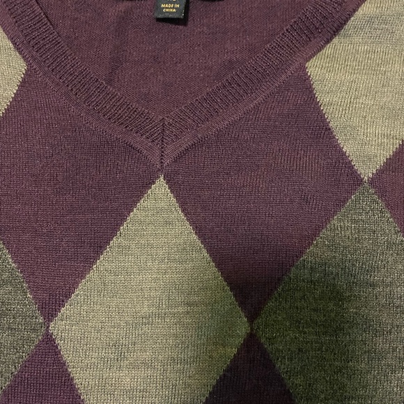 Men’s Sweater - Picture 10 of 12